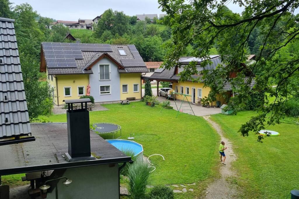 Apartamento Country Retreat, Near Ljubljana City, Apartma Na Vasi, Blizu Mesta Ljubljana Medvode Exterior foto